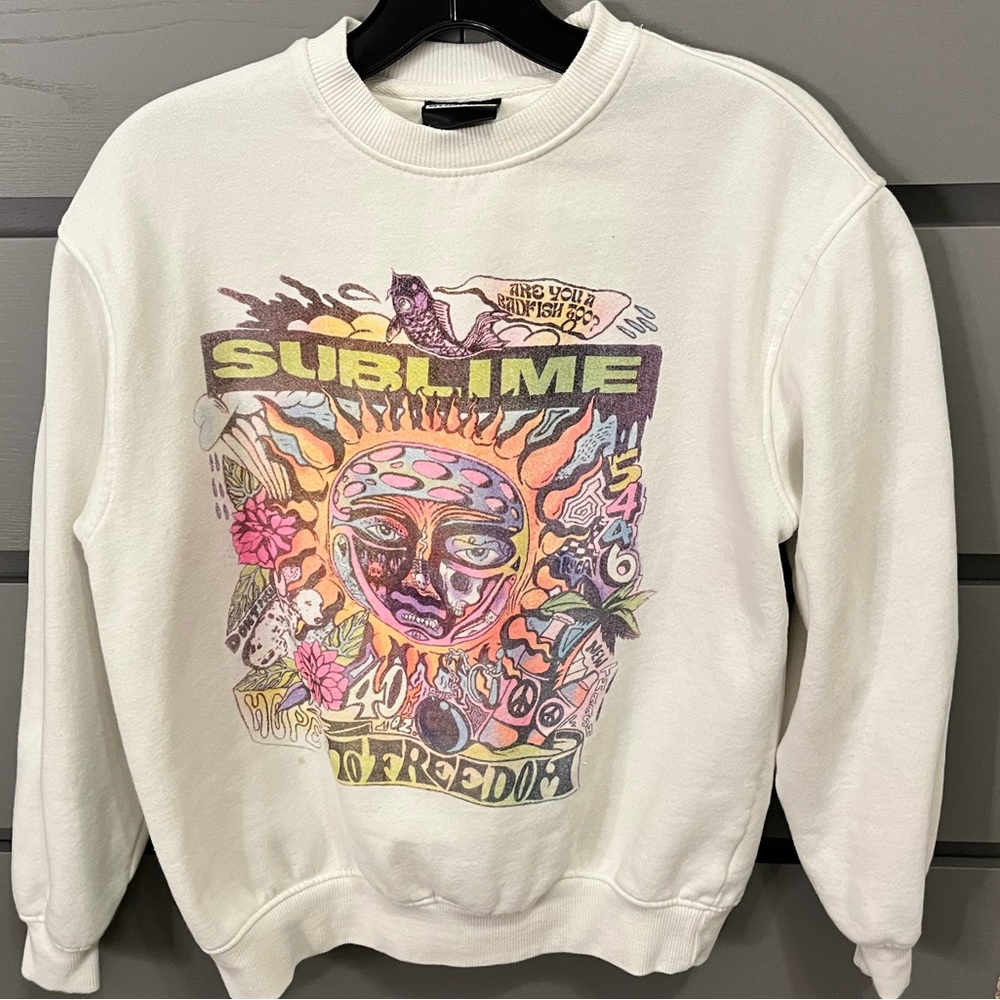 SWEATSHIRT